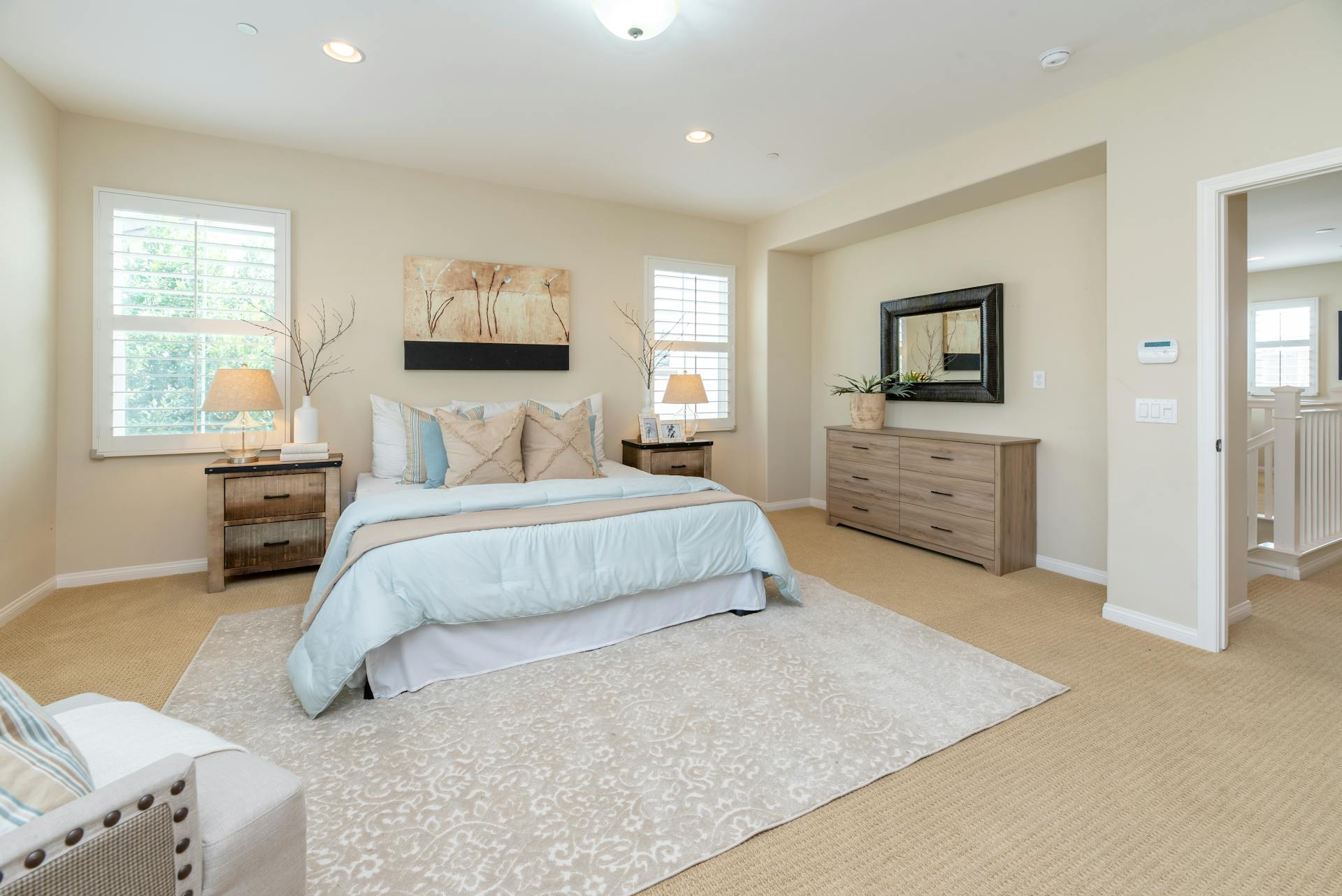 5 Tips to Transform Your Bedroom into a Cozy and Relaxing Space